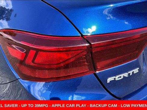 Used 2022 Kia Forte LXS FWD image 22