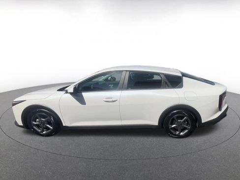 Used 2025 Kia K4 LXS image 8