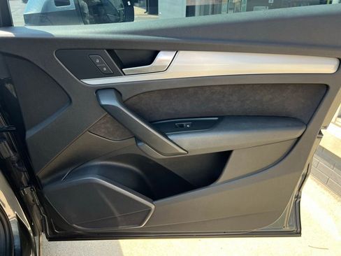 Used 2018 Audi SQ5 Premium Plus w/ Navigation Package image 29