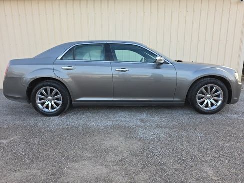 Used 2011 Chrysler 300 Limited w/ Sound Group image 3