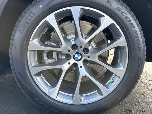 Used 2026 BMW X5 xDrive50e w/ Premium Package image 12