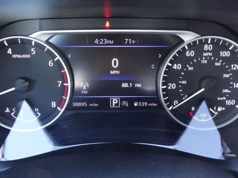 Used 2024 Nissan Sentra SV FWD image 19