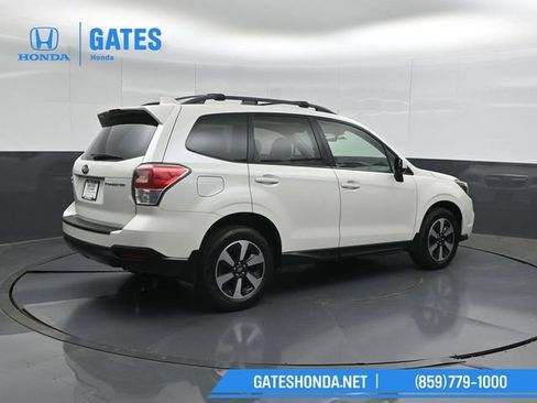 Used 2018 Subaru Forester 2.5i Premium AWD/4WD image 2