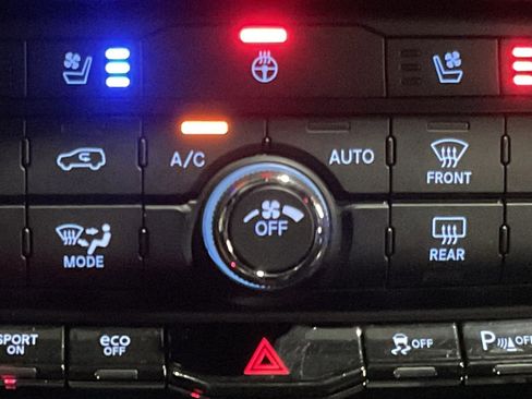 Used 2024 Dodge Durango GT image 16