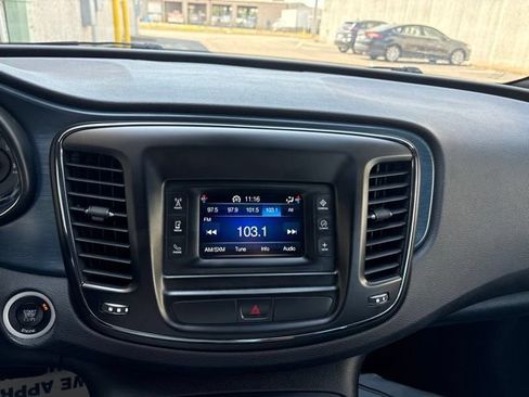 Used 2015 Chrysler 200 S w/ Comfort Group AWD/4WD image 12