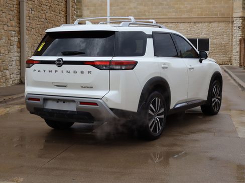 Used 2024 Nissan Pathfinder Platinum w/ Cargo Package image 3