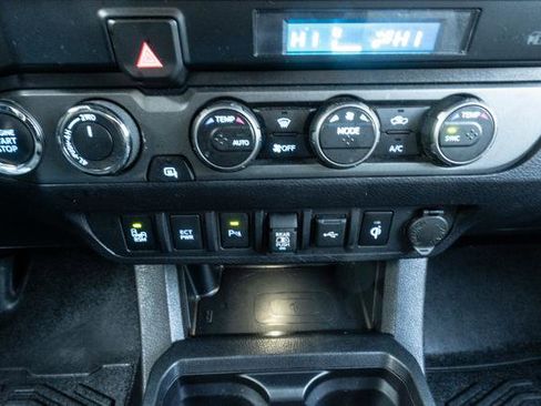 Used 2023 Toyota Tacoma TRD Off-Road image 26