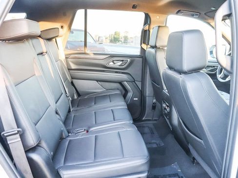 Used 2024 Chevrolet Tahoe LT RWD image 18