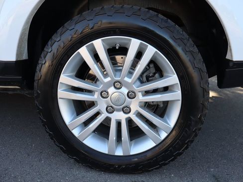 Used 2016 Land Rover LR4 HSE LUX AWD/4WD image 46