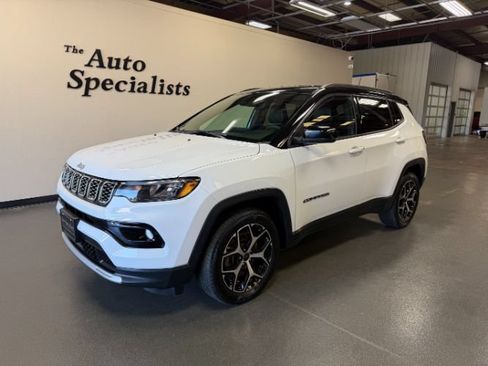 Used 2025 Jeep Compass Limited AWD/4WD image 1