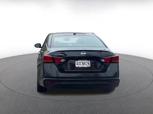 Used 2025 Nissan Altima 2.5 SV image 12