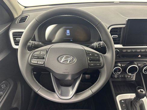 New 2025 Hyundai Venue Limited image 25