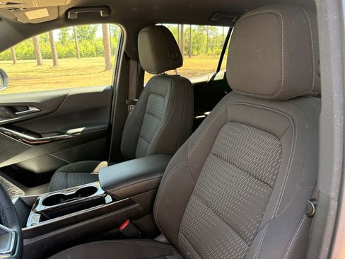 Used 2025 Chevrolet Equinox LT FWD image 13