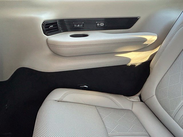 Used 2022 Jeep Grand Wagoneer Series II w/ Convenience Group III AWD/4WD image 22