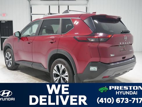 Used 2023 Nissan Rogue SV image 7