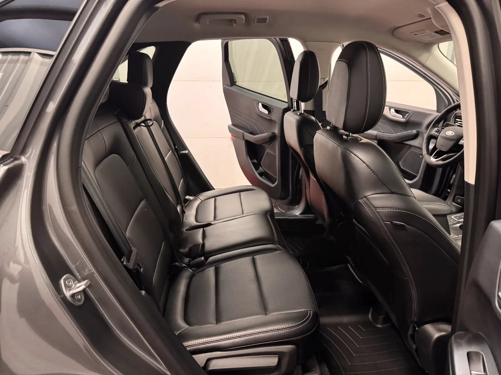 Used 2022 Ford Escape SEL FWD image 39