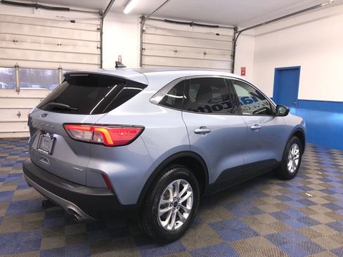Certified 2022 Ford Escape SE w/ Cold Weather Package image 4
