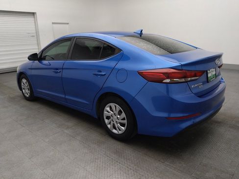 Used 2017 Hyundai Elantra SE w/ Cargo Package image 3