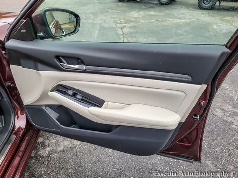 Used 2024 Nissan Altima 2.5 SL image 36