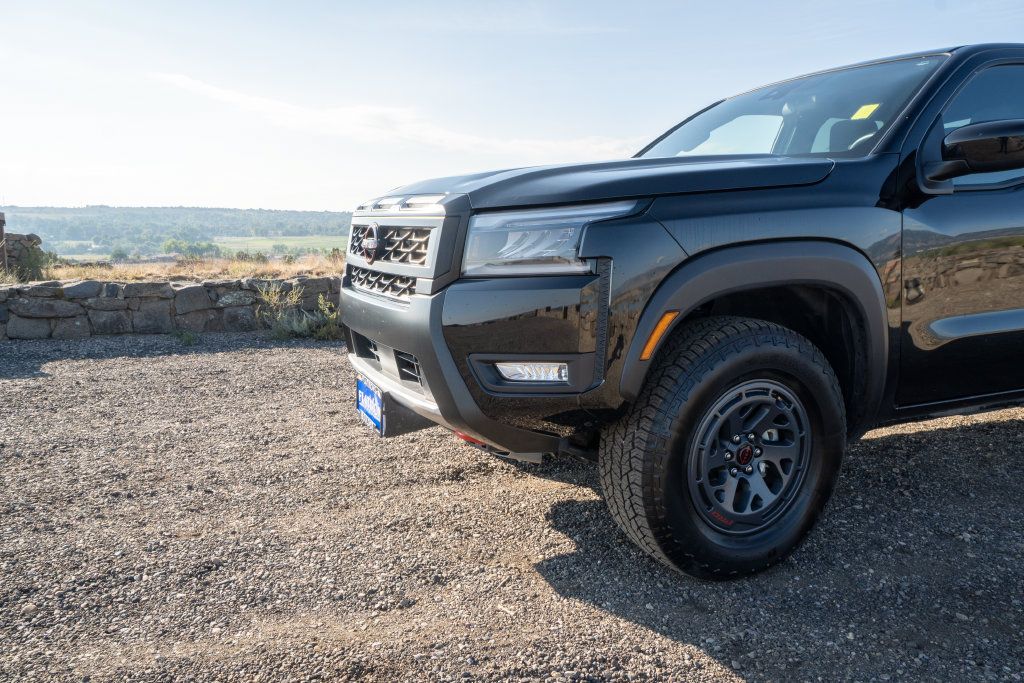 Used 2026 Nissan Frontier PRO-4X AWD/4WD image 9
