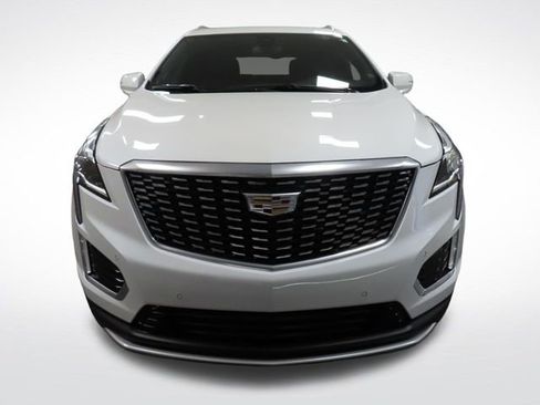 Certified 2024 Cadillac XT5 Premium Luxury FWD image 8