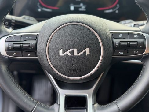 Certified 2025 Kia Sportage EX w/ Premium Package FWD image 28