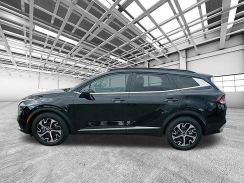 Certified 2025 Kia Sportage EX w/ Premium Package image 6