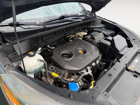 Used 2019 Hyundai Tucson Value AWD/4WD image 25