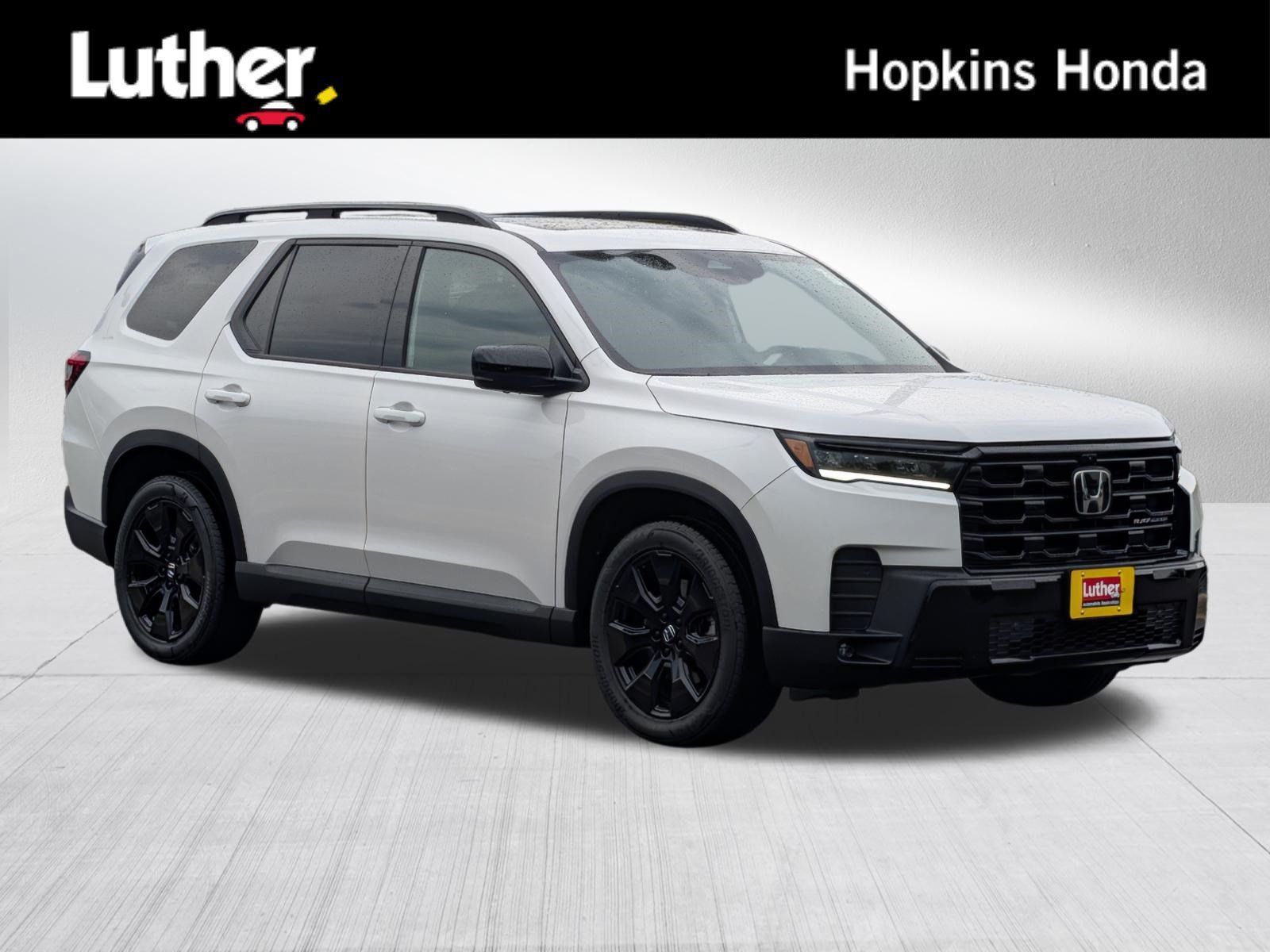 Certified 2026 Honda Pilot Black Edition image 1