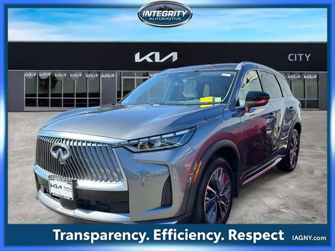 Used 2026 INFINITI QX60 Luxe w/ Family Package image 4