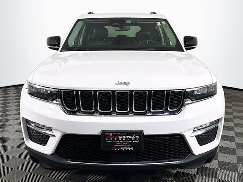 Used 2023 Jeep Grand Cherokee Limited AWD/4WD image 2