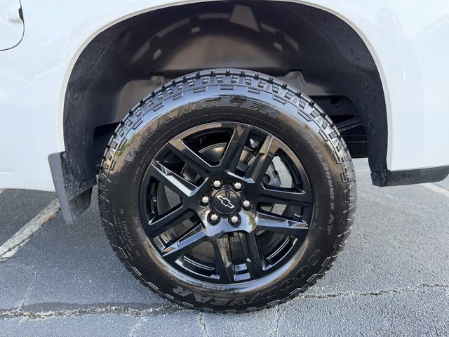 Used 2023 Chevrolet Silverado 1500 LT AWD/4WD image 44