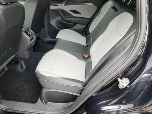 New 2026 Volkswagen Tiguan SE R-Line AWD/4WD image 28