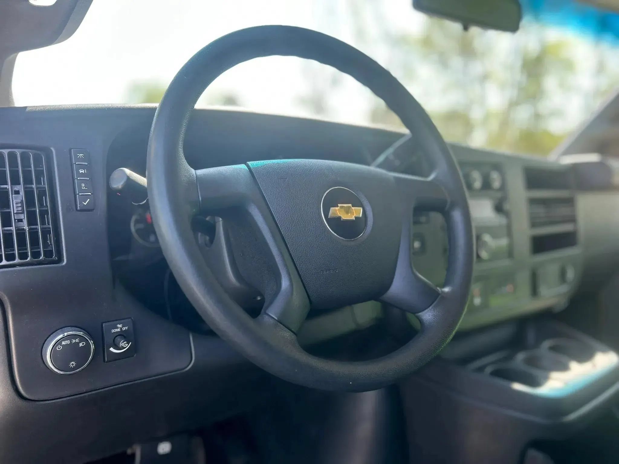 Used 2023 Chevrolet Express 2500 RWD image 12
