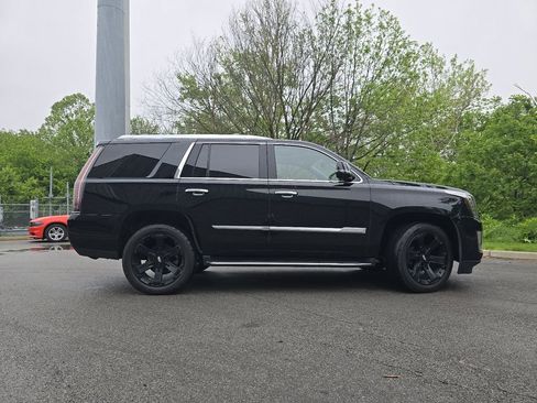 Used 2020 Cadillac Escalade Luxury AWD/4WD image 15