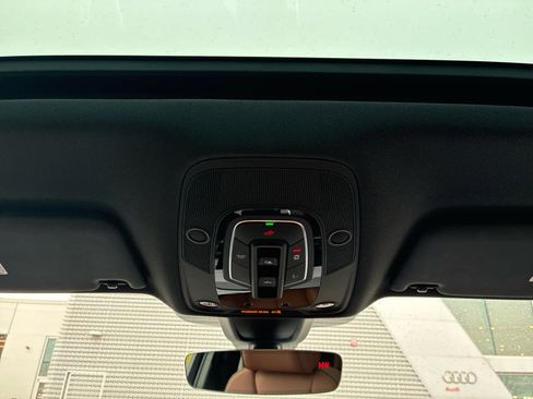 Used 2024 Audi Q5 e Premium Plus image 25