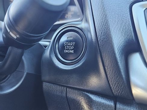 Used 2018 MAZDA MAZDA3 Touring image 32