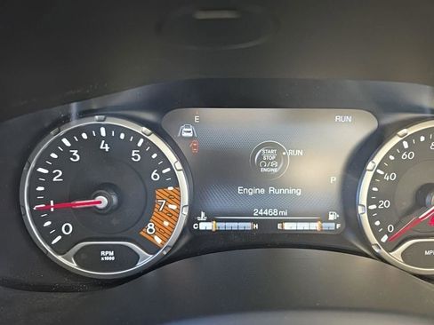 Used 2022 Jeep Renegade Limited w/ Sun, Sound & Wheels Group image 16