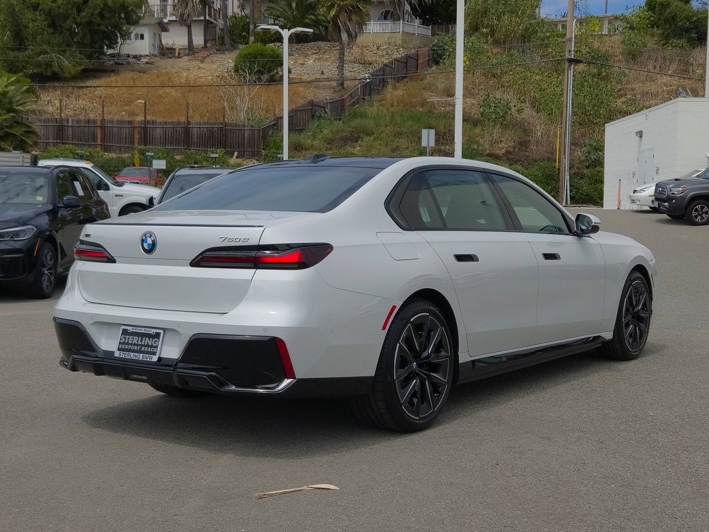 New 2026 BMW 750e xDrive AWD/4WD image 18