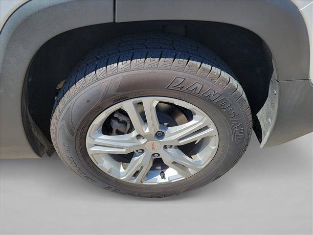 Used 2020 GMC Terrain SLE w/ Driver Convenience Package FWD image 9