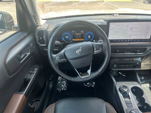 Used 2025 Ford Bronco Sport Outer Banks w/ Outer Banks Tech Package+ AWD/4WD image 16
