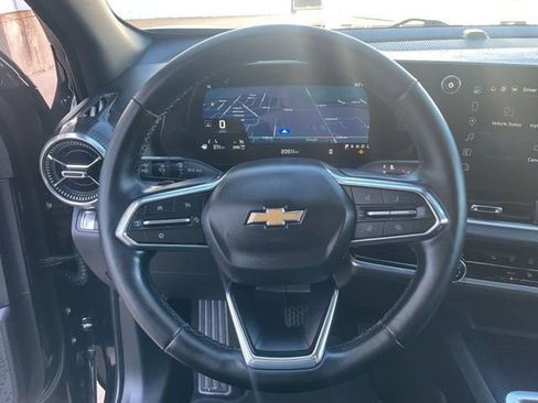 Used 2025 Chevrolet Equinox LT AWD/4WD image 10