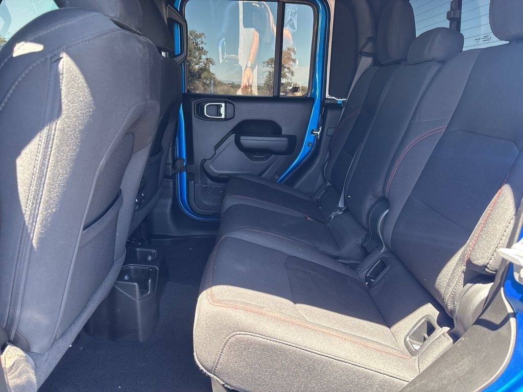 Used 2023 Jeep Gladiator Rubicon w/ LED Lighting Group AWD/4WD image 6