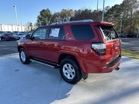 Used 2018 Toyota 4Runner SR5 Premium image 8