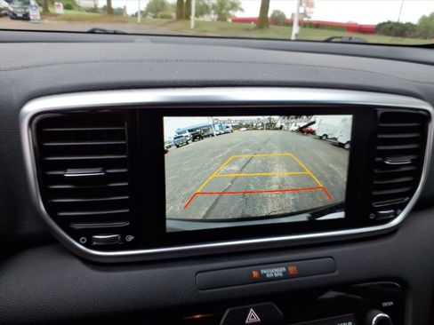 Used 2020 Kia Sportage EX AWD/4WD image 10