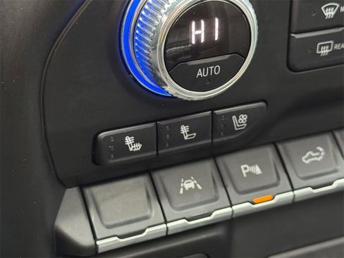 Used 2021 GMC Sierra 1500 Denali w/ Driver Alert Package II image 19