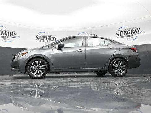 Used 2025 Nissan Versa SV FWD image 25