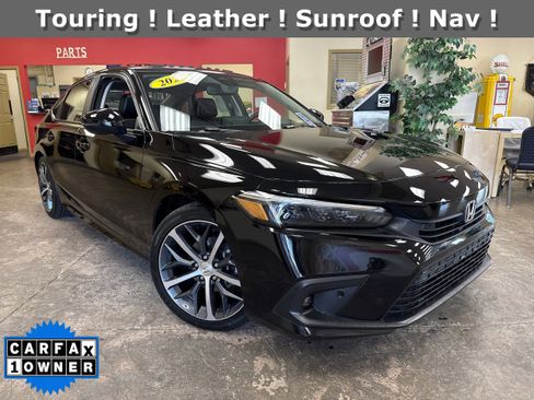 Used 2022 Honda Civic Touring image 1