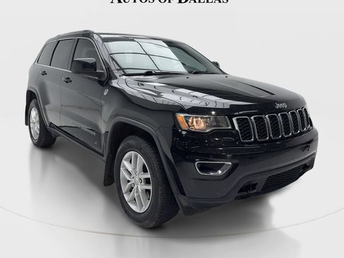 Used 2018 Jeep Grand Cherokee Laredo AWD/4WD image 2