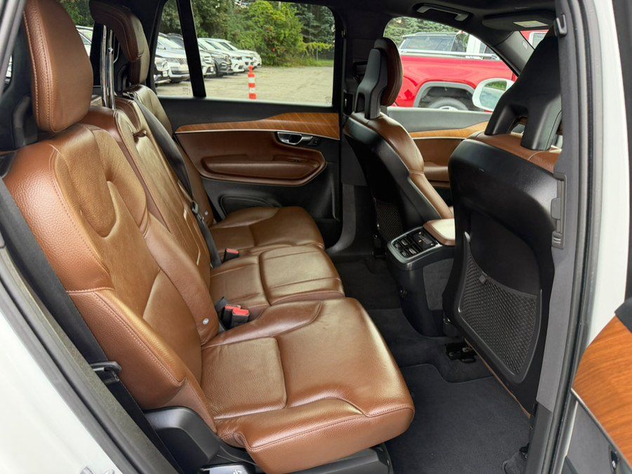 Used 2021 Volvo XC90 T6 Momentum w/ Advanced Package AWD/4WD image 23